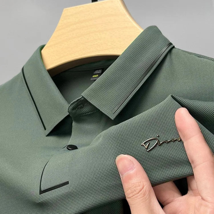camisa masculina polo detalhe na gola e logo